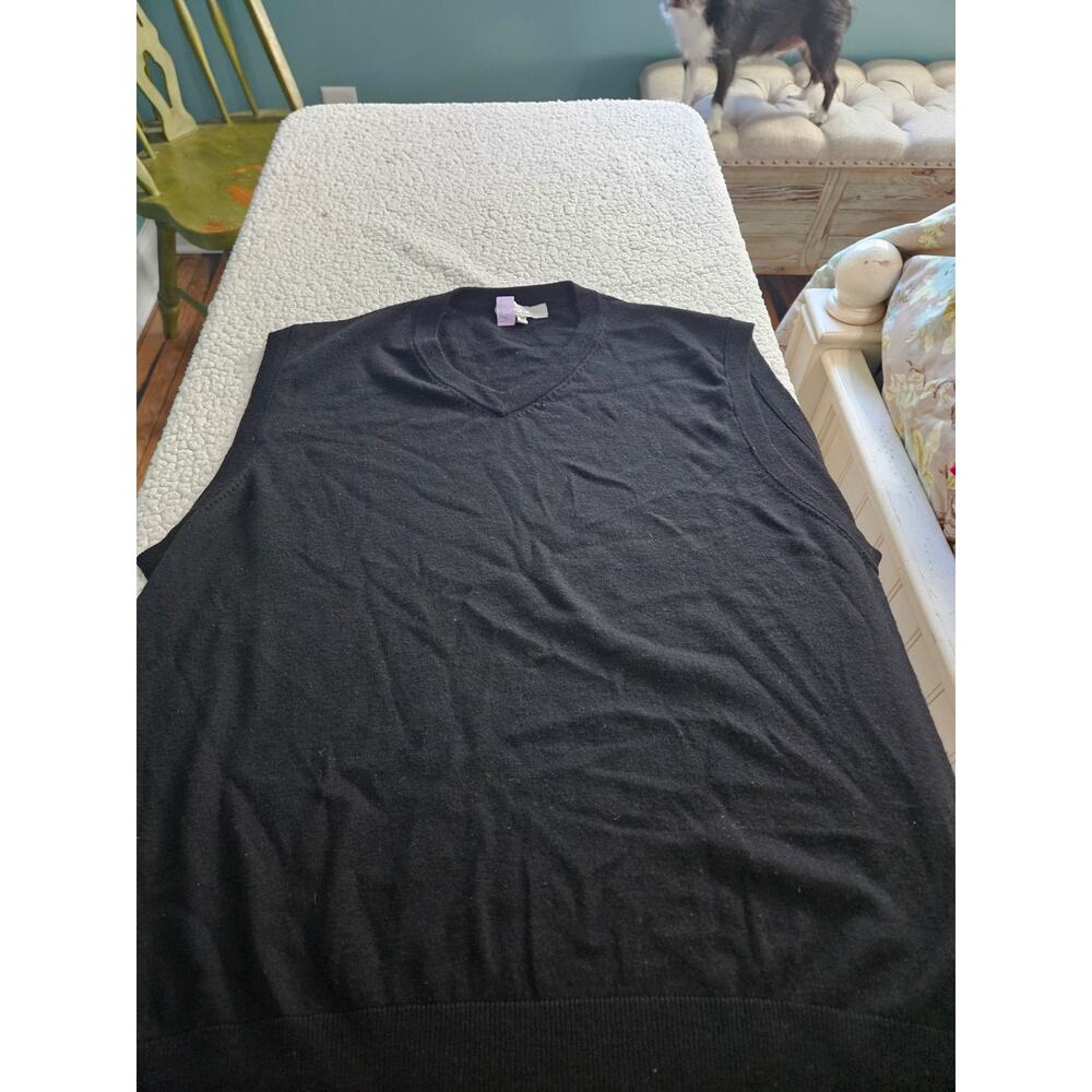Turnbury Merino Wool V Neck Vest in Dark Gray size 3XL